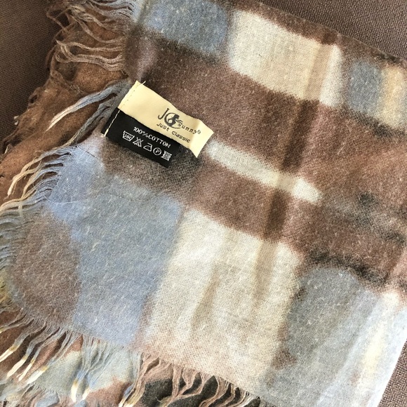 JCsunny..... cotton scarf/shawl - Picture 5 of 8